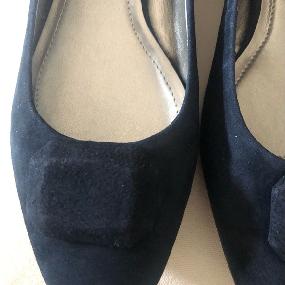 Tahari Navy Blue Suede Flats Size 9 1/2 M - Picture 4 of 10